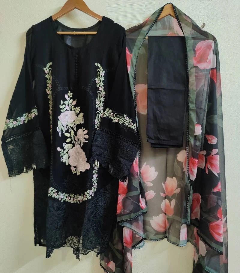 Zainab Fashion 1229 Georgette Readymade Pakistani Suits