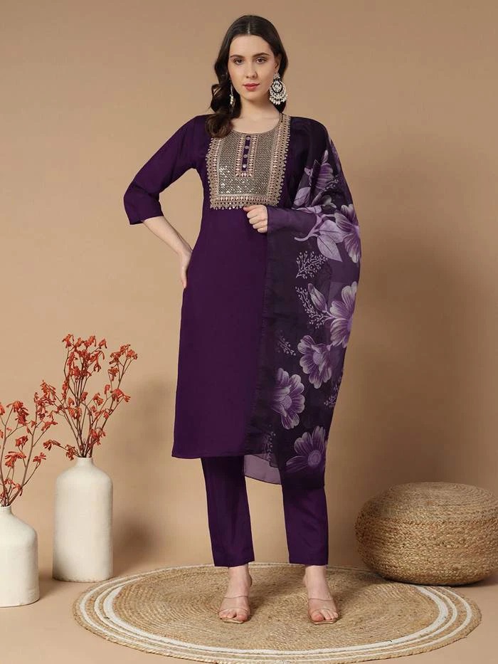 Murti 1 Emrboidery Kurti Pant With Dupatta