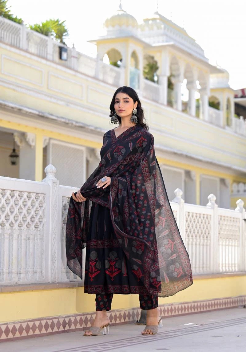 Dhruvi 193 Black Long Kurti Bottom With Dupatta