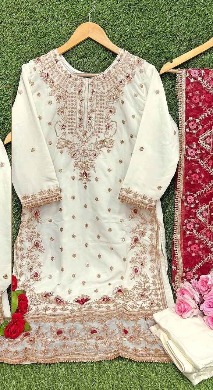 Ramsha R 1125 Nx Readymade Pakistani Suits Collection