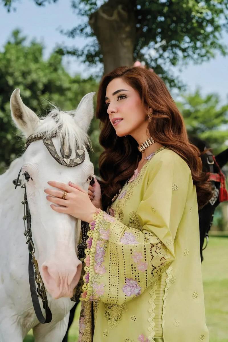 Deepsy Elaf Luxury Lawn 25 2 Pakistani Suit Cotton Dupatta