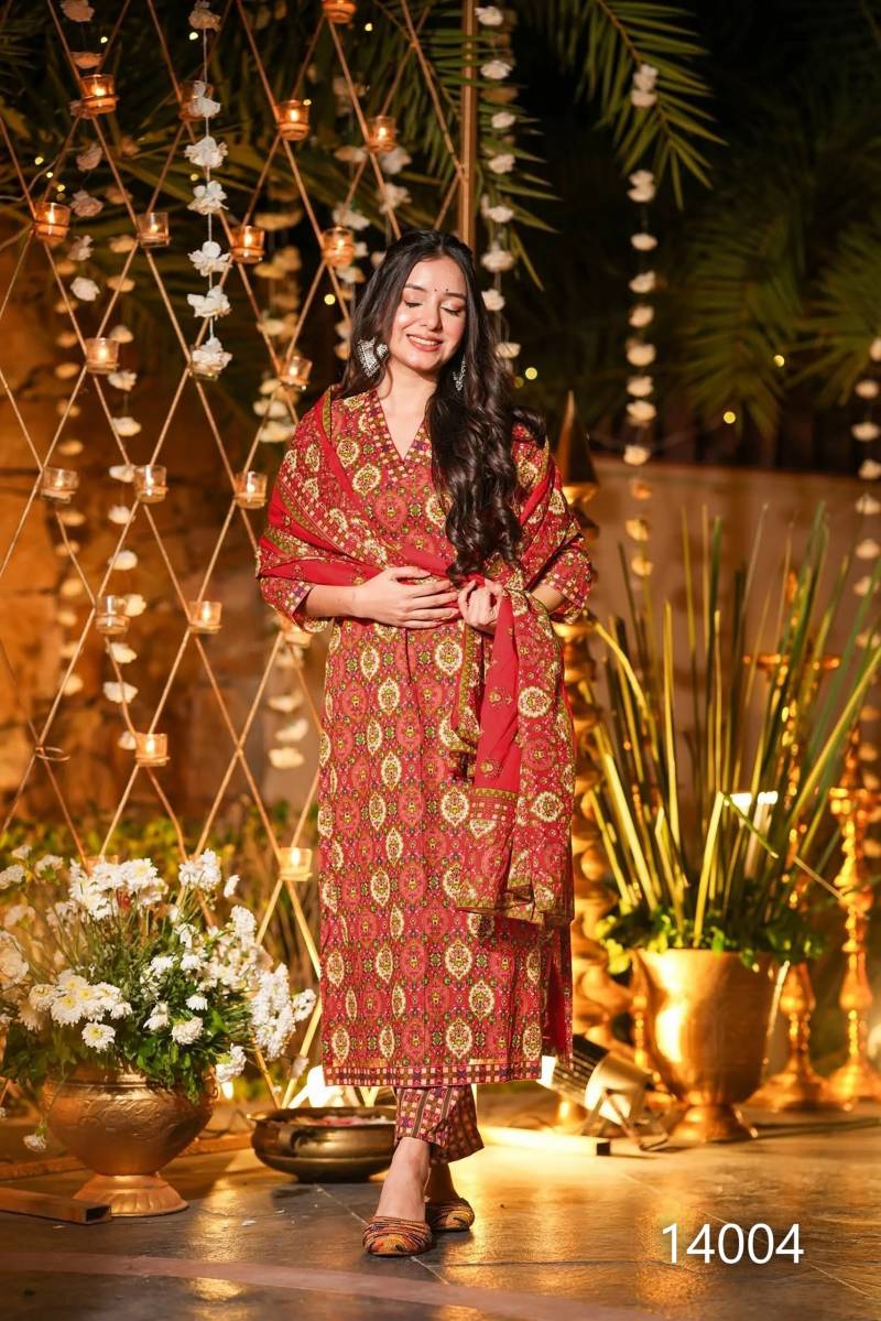 Clora Vol 14 Maslin Digital Printed Kurti Pant And Dupatta Collection