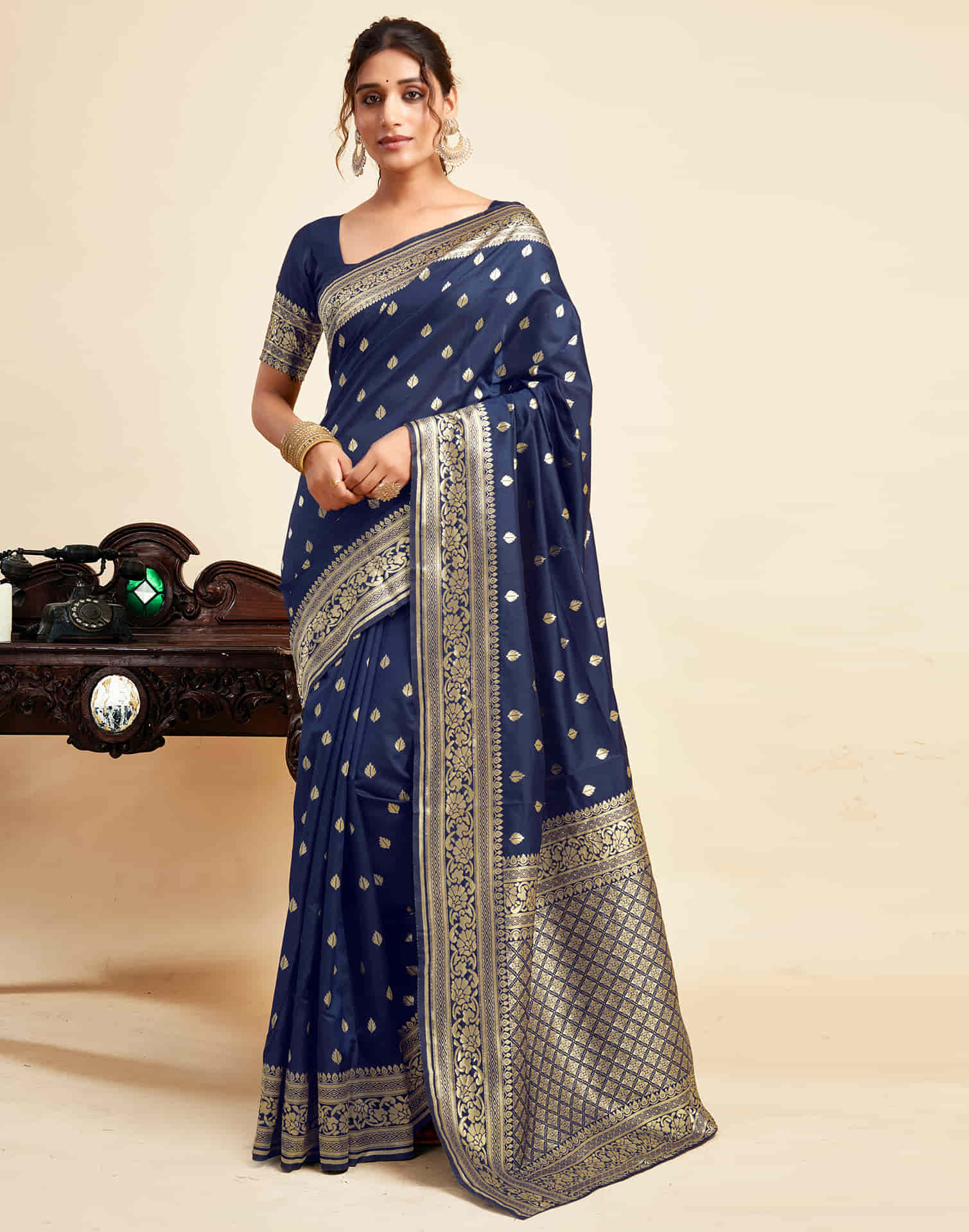 SM Pari 160 Silk Woven Traditional Wear Saree Collection