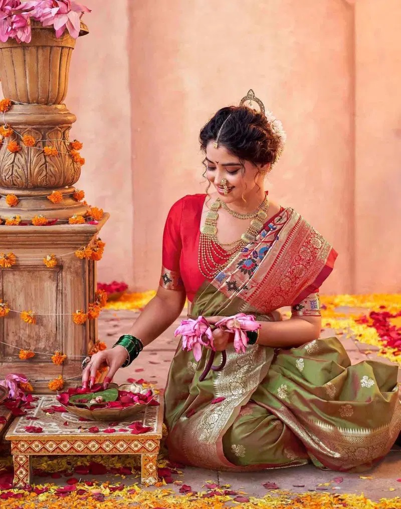 Pari 242 Silk Zari Woven Paithani Saree Collection