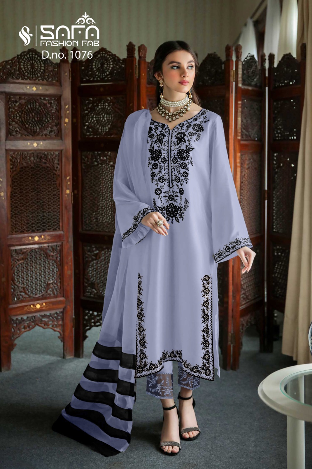 Safa Fashion 1076 Readymade Georgette Pakistani Suit