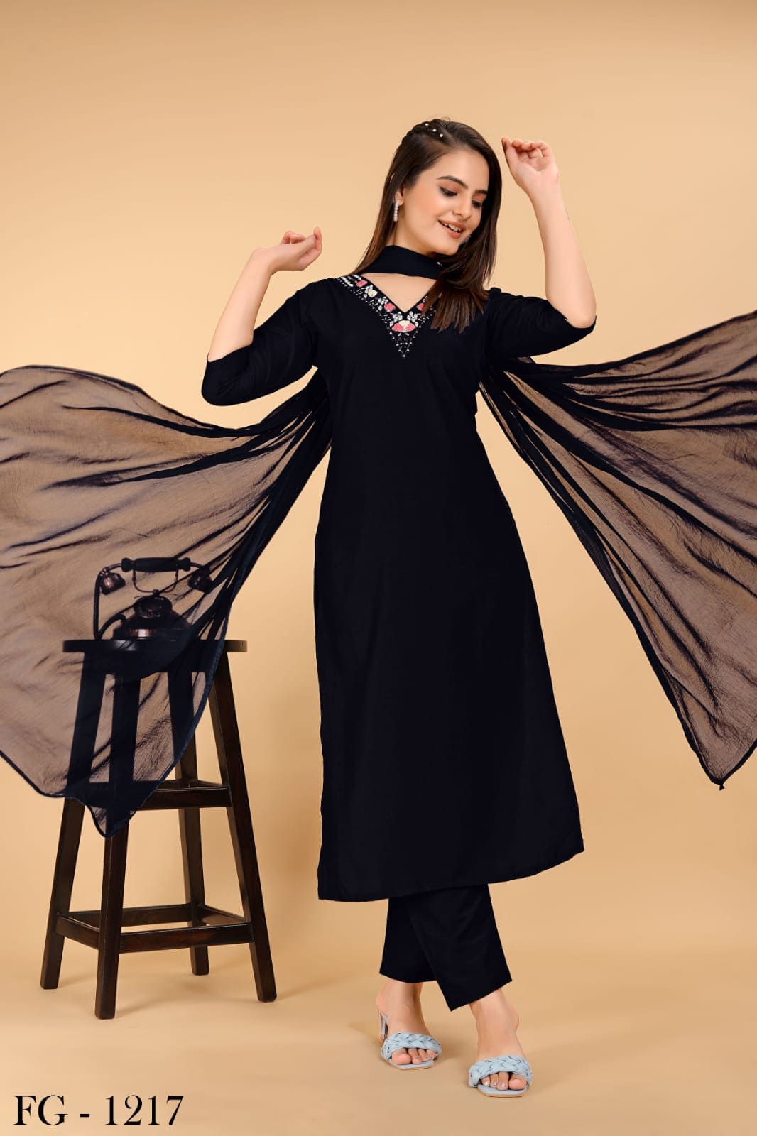 Stylish Alia Cut Black Kurti With Pants And Dupatta Set - Vatki Store -  4251235