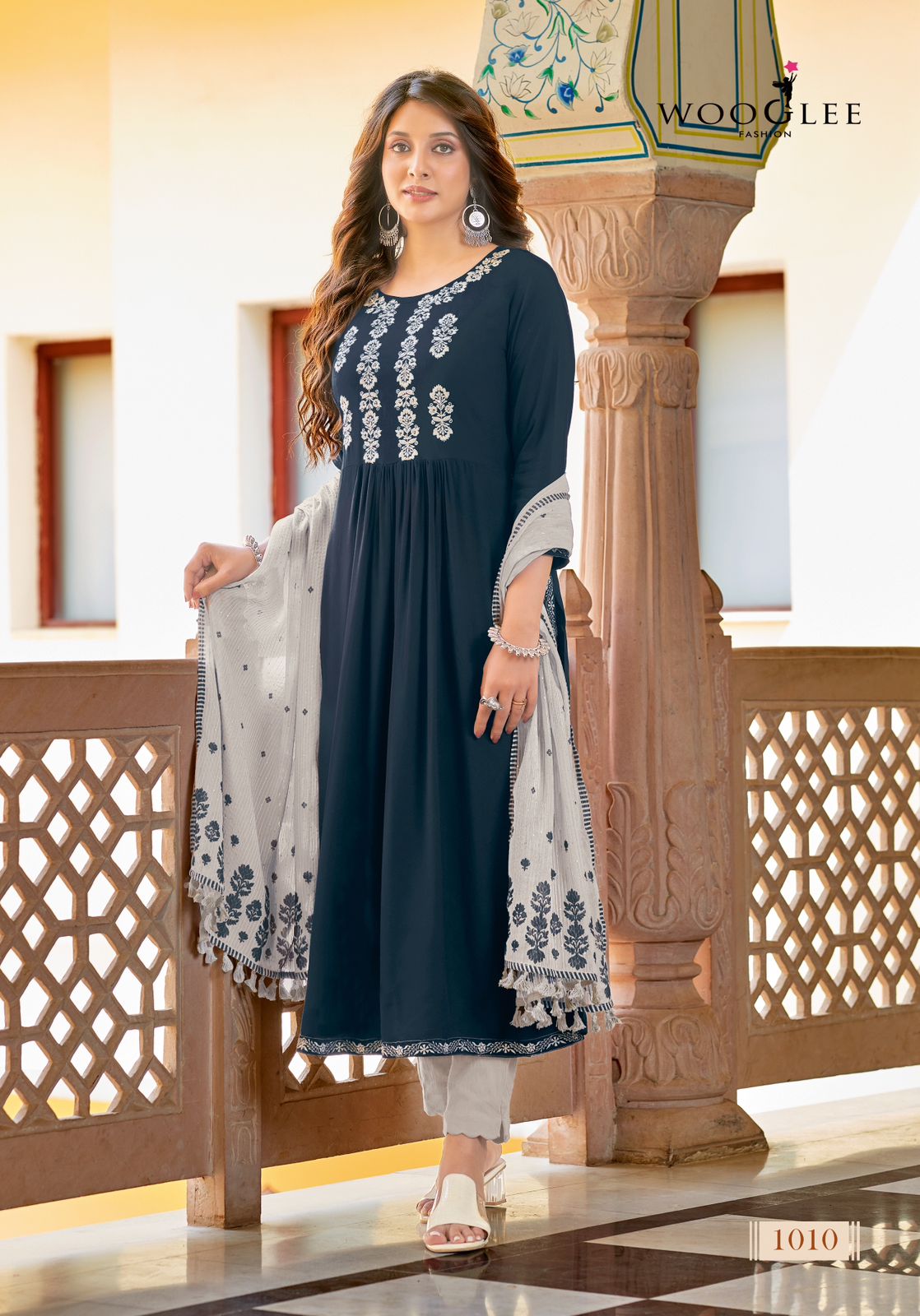 naira dress designs in yrkkh Naira dresses in yrkkh kurti latest